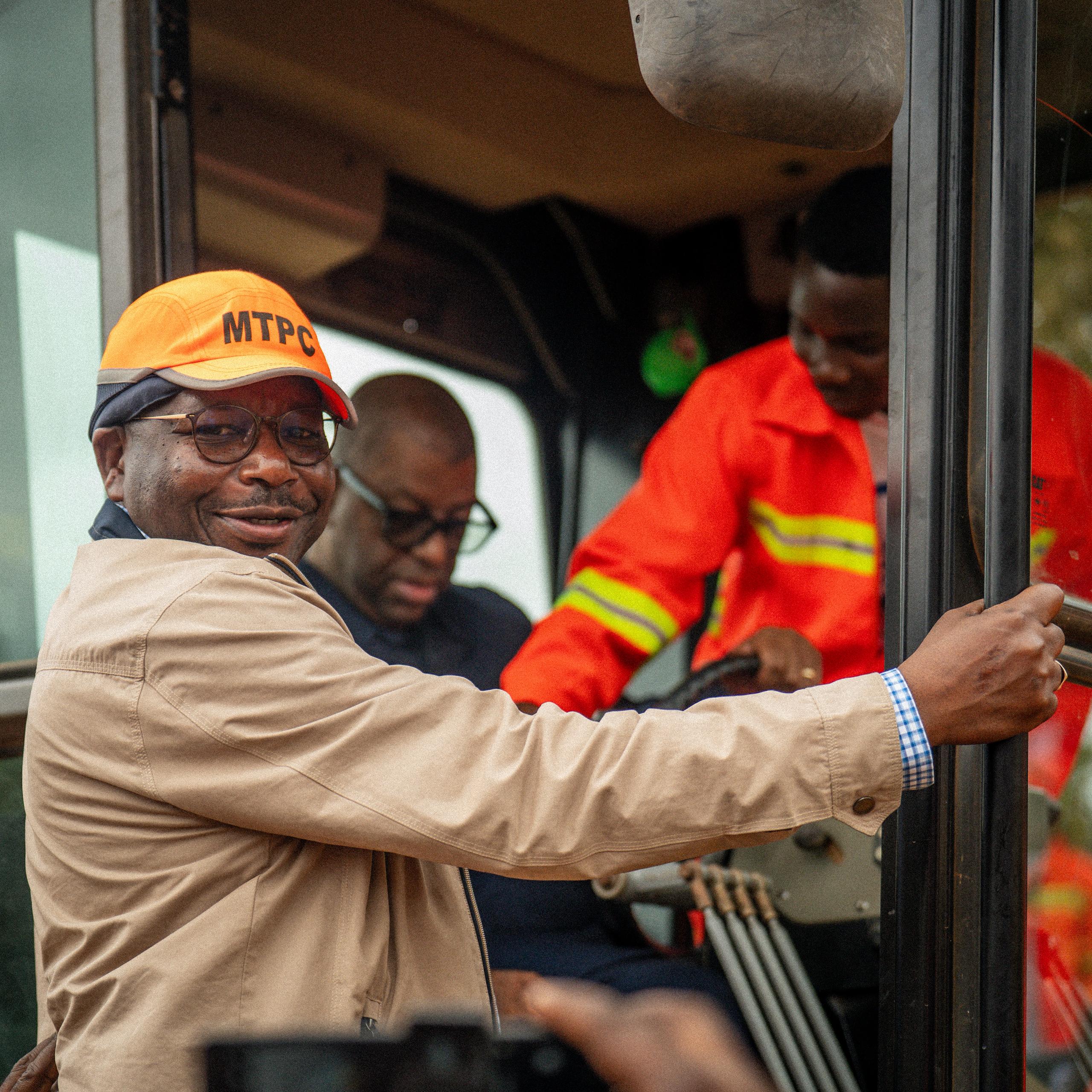 Lancement des travaux de la route Yombi-Mandji-Omboué